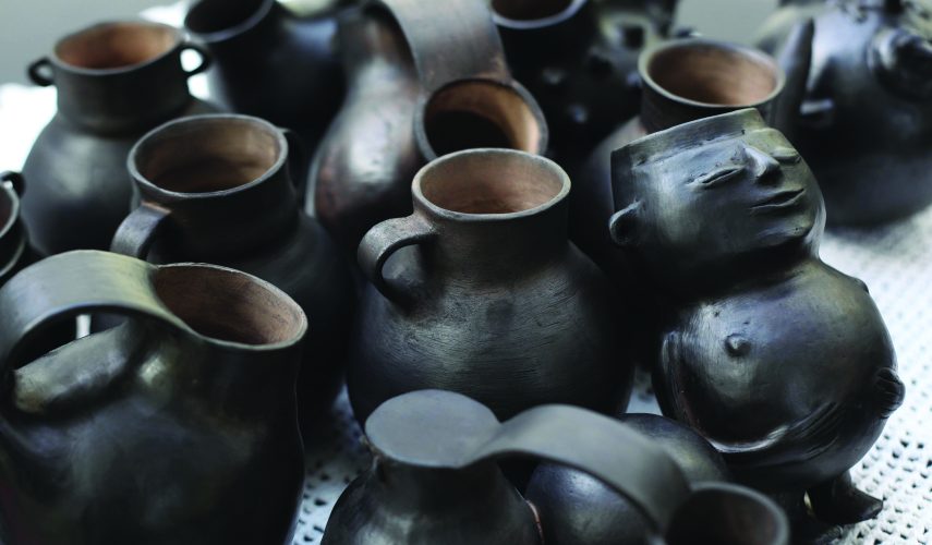 Widulafen modern ceramics of Panguipulli commune.